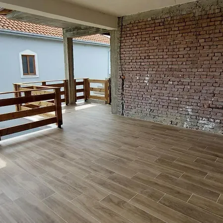 Hétvégi ház Nathanael Cozy With Balcony Pogradec