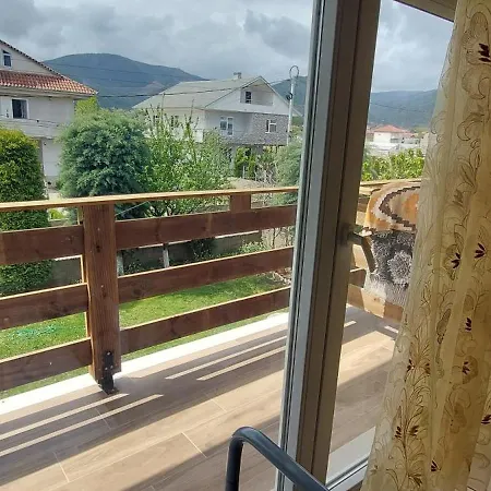 Hétvégi ház Nathanael Cozy With Balcony *