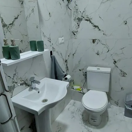 Nathanael Cozy With Balcony Pogradec