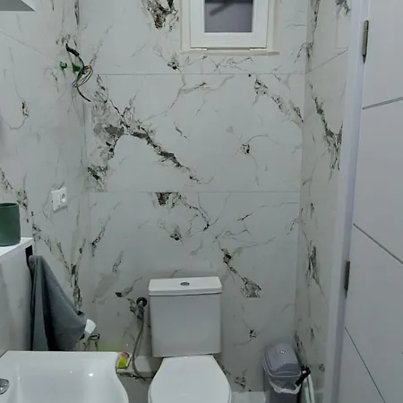 Nathanael Cozy With Balcony Pogradec