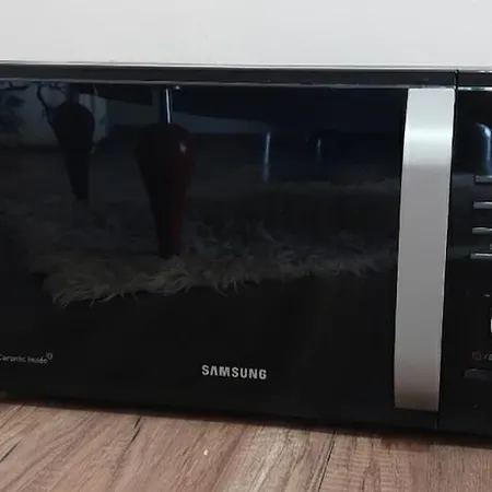 Nathanael Cozy With Balcony Pogradec