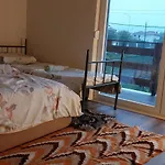Nathanael Cozy With Balcony Lantställe Pogradec