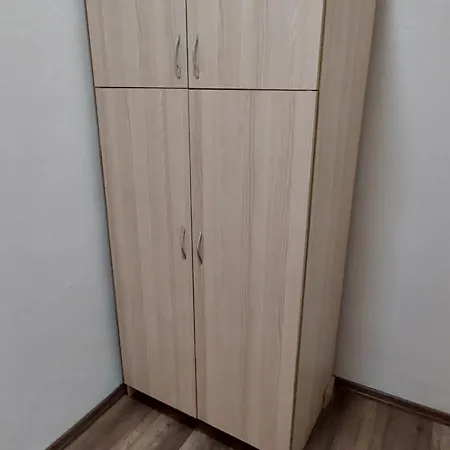 Nathanael Cozy With Balcony Pogradec