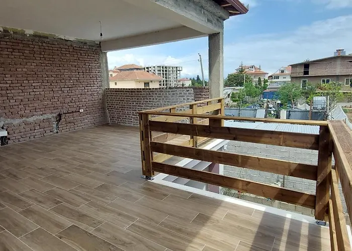 Nathanael Cozy With Balcony *