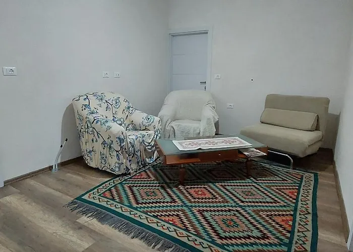 Nathanael Cozy With Balcony Séjour à la campagne Pogradec