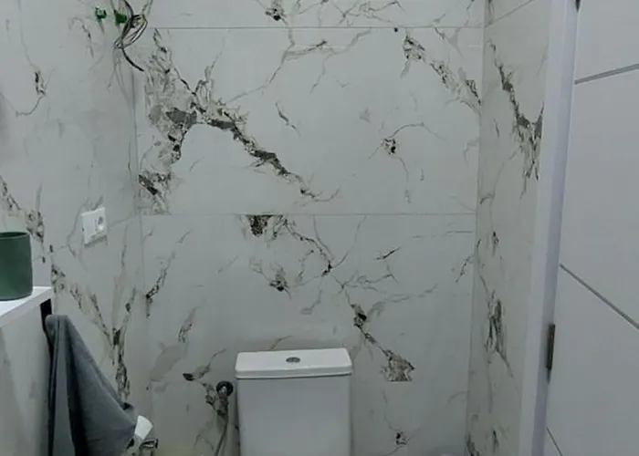 Nathanael Cozy With Balcony Pogradec