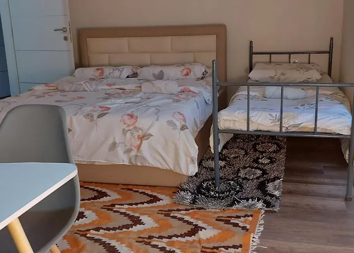 Kır Evi Nathanael Cozy With Balcony Pogradaş